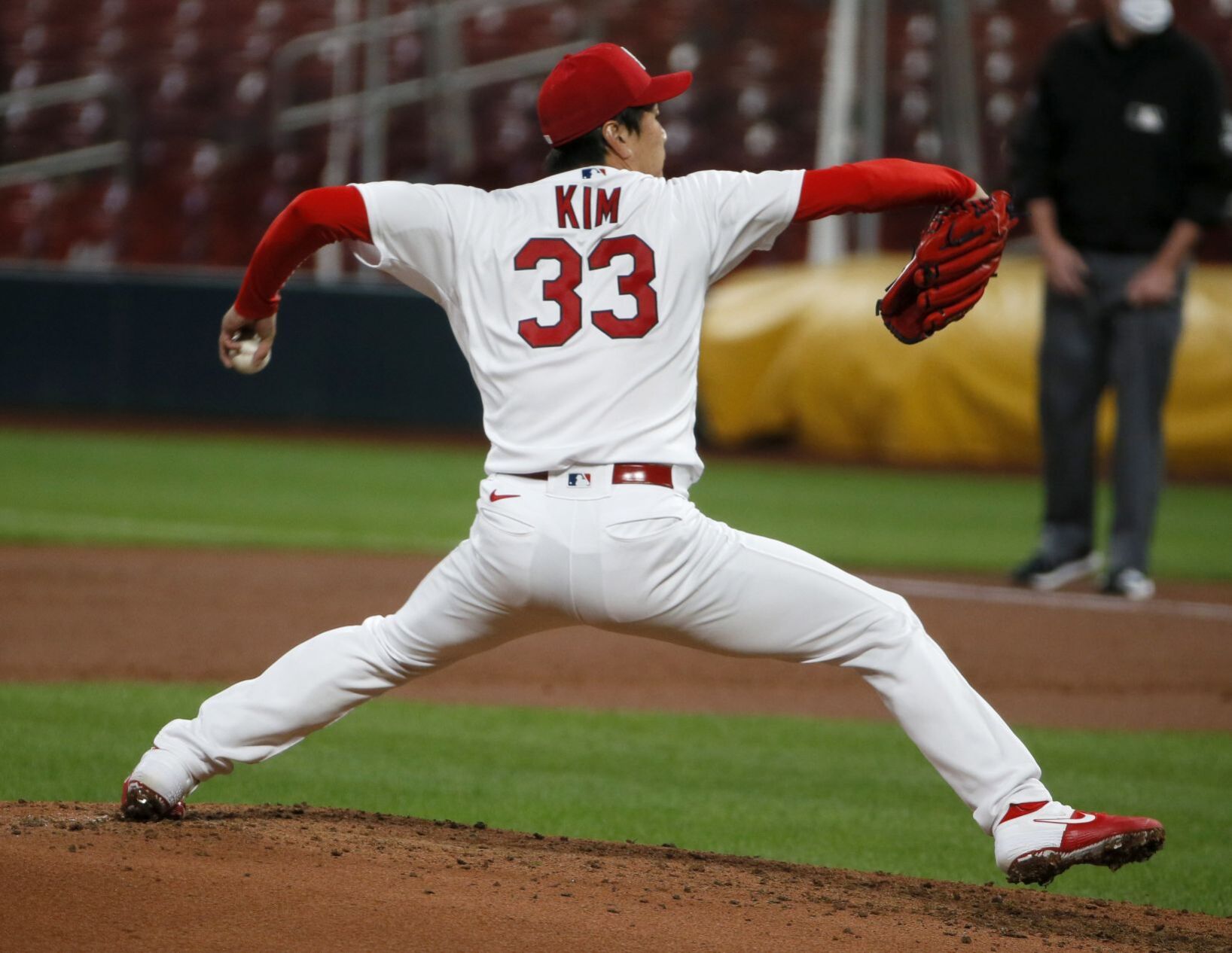 Cardinals host Brewers